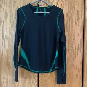 Women’s large Gillyhicks sport long sleeve